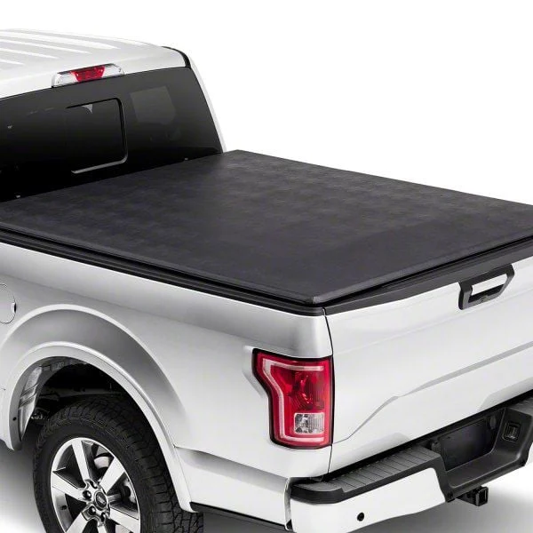 Extang Trifecta 2.0 Tri-Fold Tonneau Cover (20-26 Silverado 2500 HD w/o Factory Side Storage)