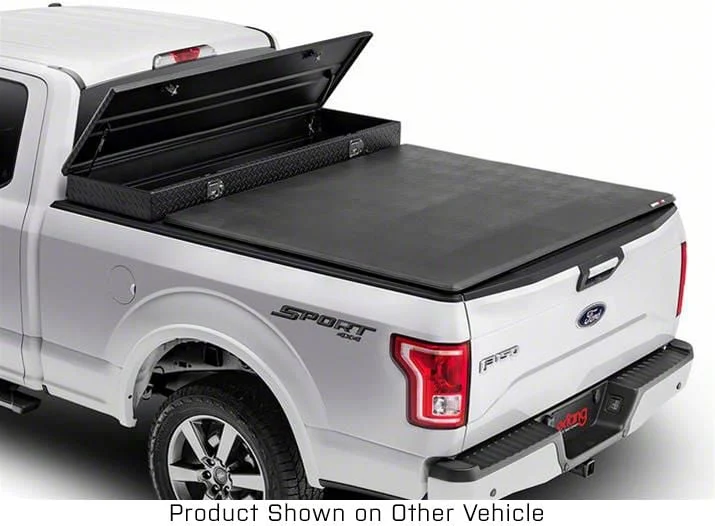 Extang Trifecta Toolbox 2.0 Tri-Fold Tonneau Cover (20-26 Silverado 3500 HD w/o Factory Side Storage)