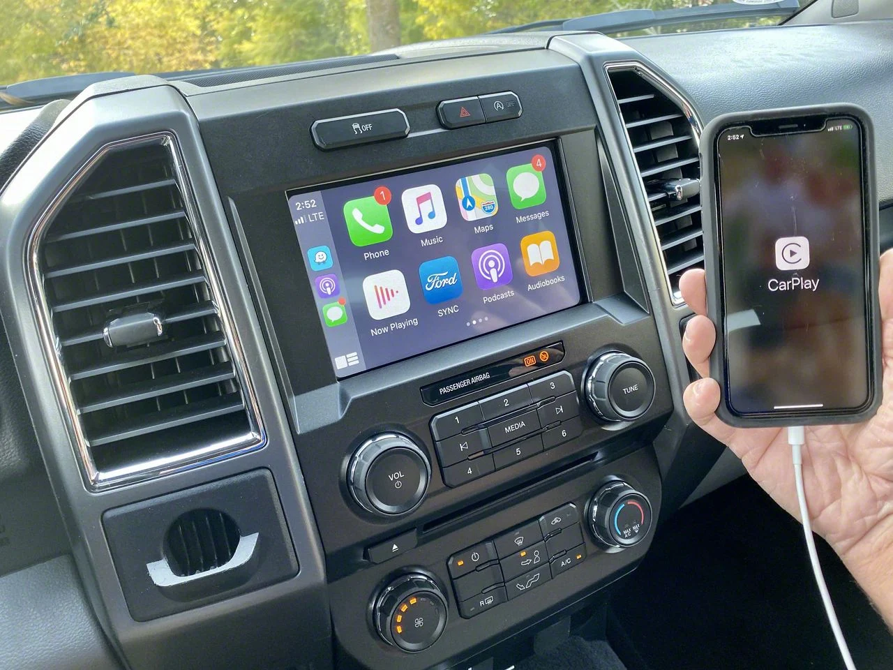 Infotainment 4 to 8-Inch Sync 3 Touchscreen Upgrade without GPS Navigation (2020 F-150 w/ Flow-Through Center Console)